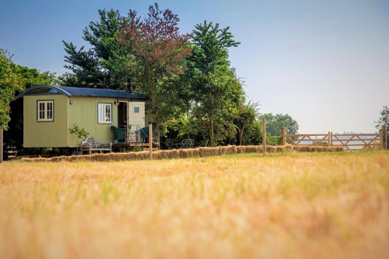 The Abberton Shepherds Hut Evesham Extérieur photo